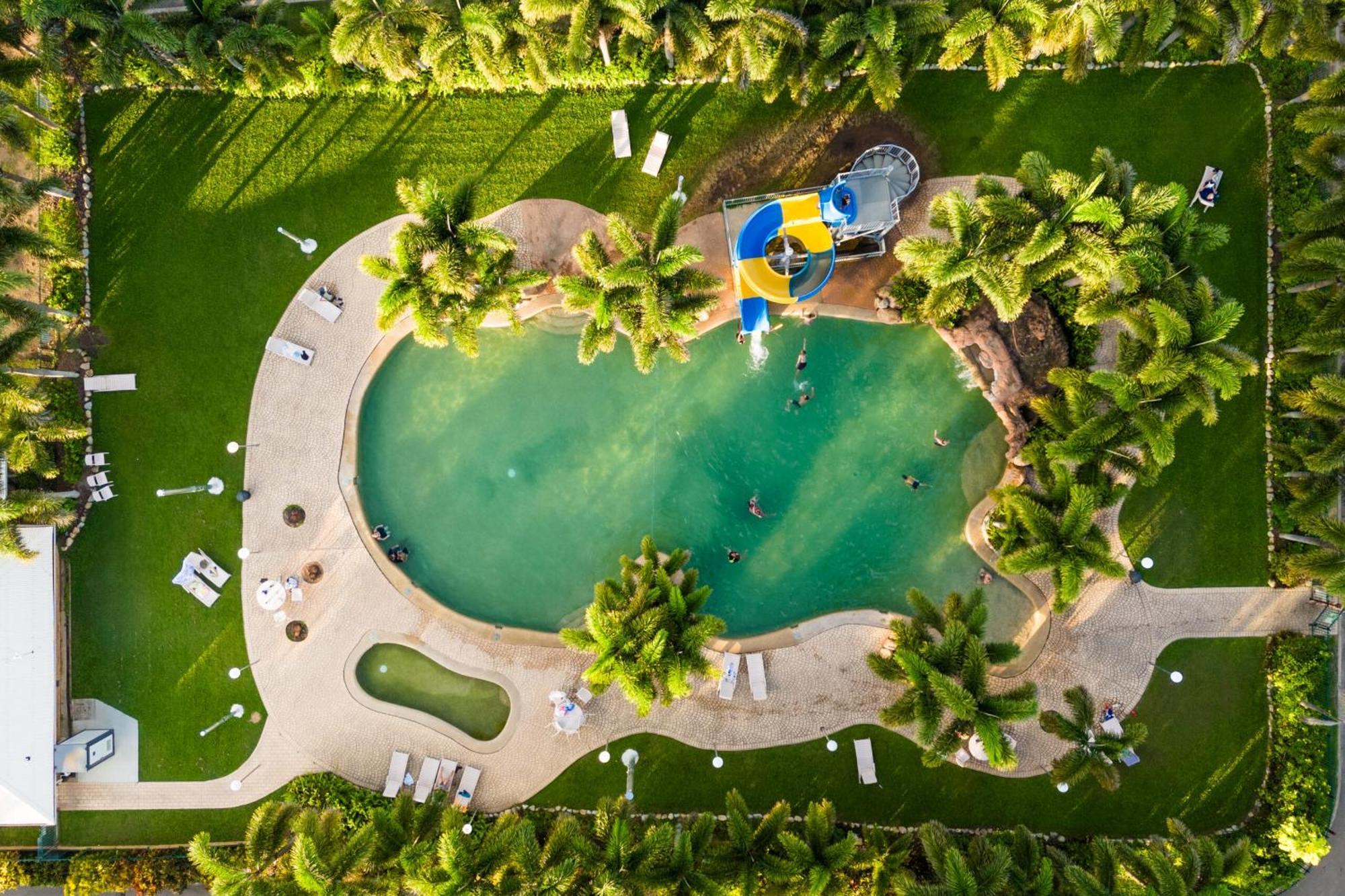 Tasman Holiday Parks - Rollingstone Extérieur photo